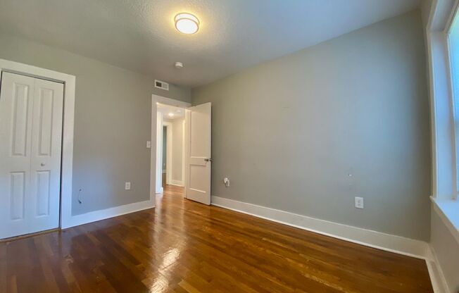 2 beds, 1 bath, $1,495