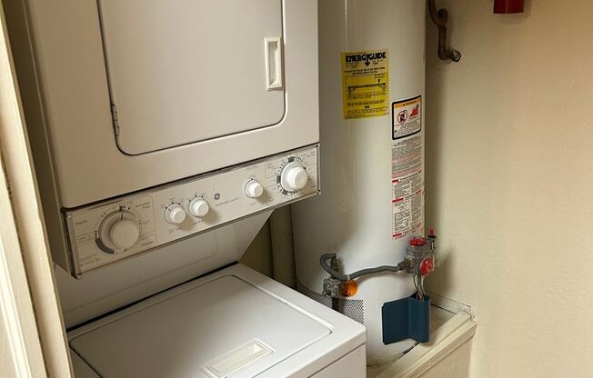 2 beds, 2 baths, 957 sqft, $1,015, Unit 87