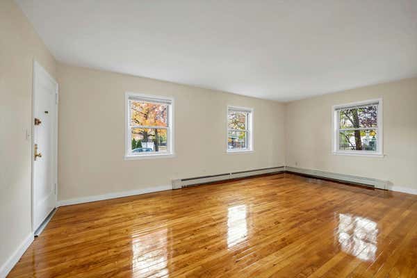 1 bed, 1 bath, 700 sqft, $2,200, Unit 59B