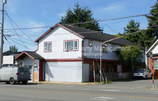 7751 24 AVE NW
