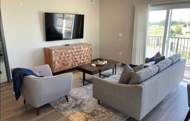 2 beds, 2 baths, 1,377 sqft, $2,300, Unit 1-200 - Furnished