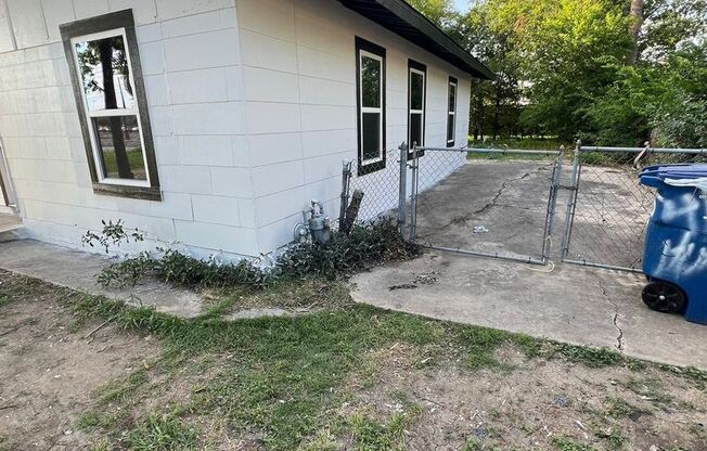 Charming 3-Bed Home with Great Transit, Schools & Parks – $1,450/mo