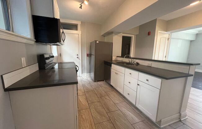 5721-5727 Elwood Street