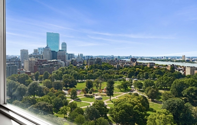 1 bed, 1 bath, 590 sqft, $3,400, Unit 19M