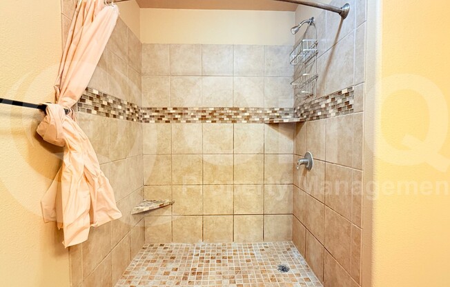 1 bed, 1 bath, 748 sqft, $1,100, Unit 3019