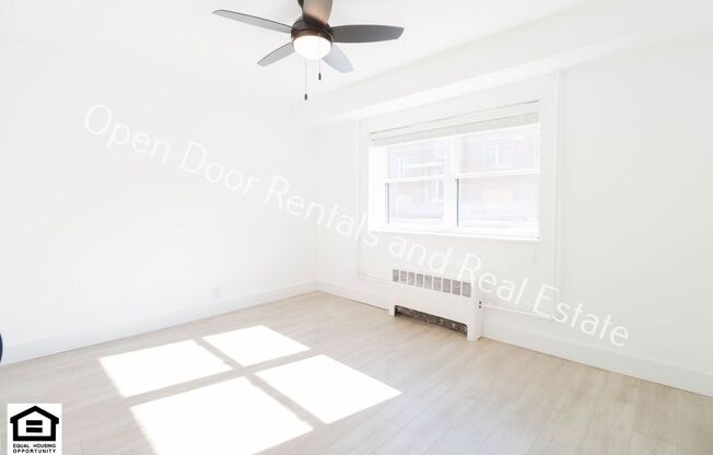2 beds, 1 bath, 643 sqft, $995, Unit E02