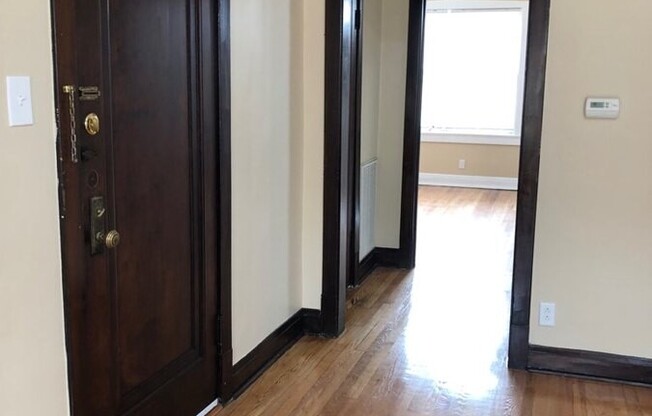5105 W 21 ST