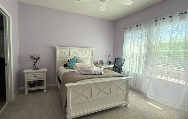 3 beds, 3 baths, $2,400