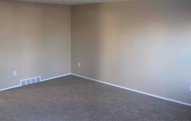 2849 AVATI DR