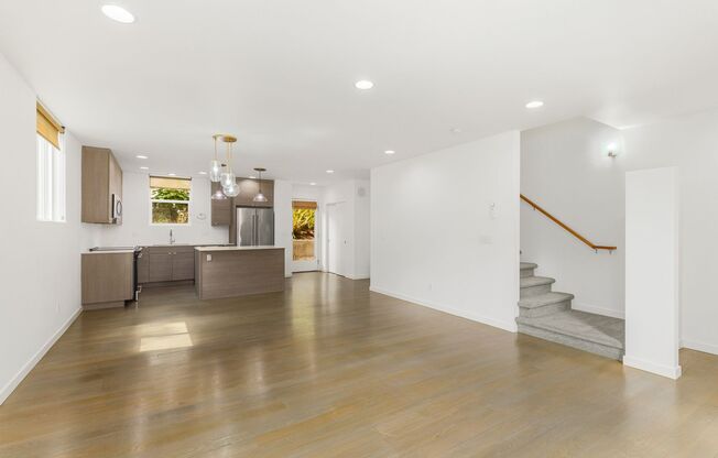 Move in Special! 3 Bedroom 2 Bath Newer Magnolia Townhouse