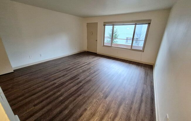 Arllis Arms Apartments