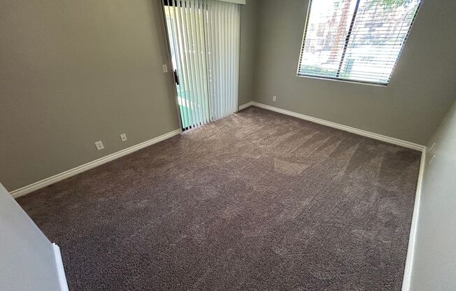 2 beds, 2 baths, $1,325, Unit # 127