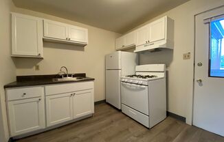 2 beds, 1 bath, $1,185, Unit 3528#2