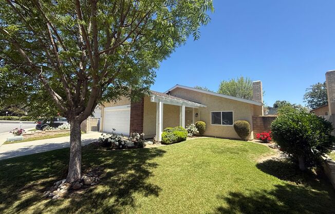 LEASE PENDING! 3 Bedroom Home For Rent In The Tempo Tract of Valencia!