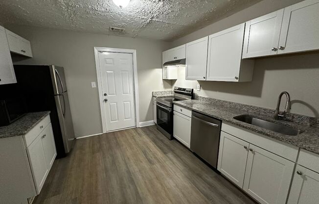 3 Bed 1 Bath in Atlanta!---Special offer: Get $500 Off Your First Month’s Rent!