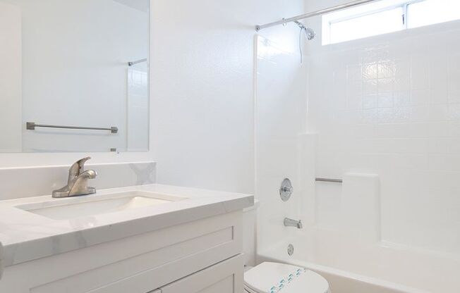 2 beds, 2 baths, 965 sqft, $2,995, Unit 316