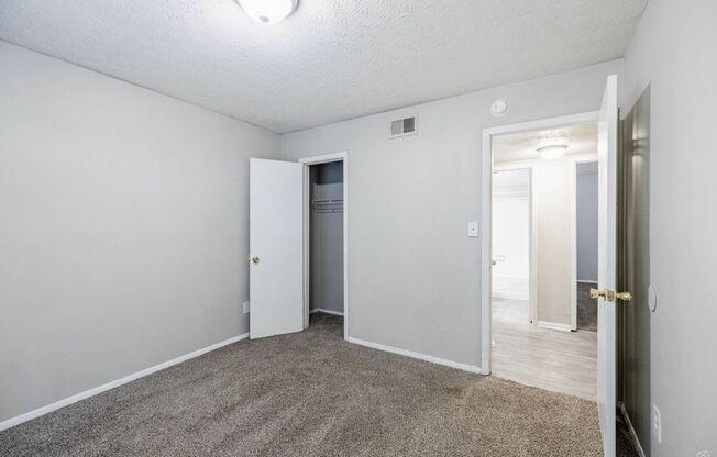 3 beds, 2 baths, 1,017 sqft, $1,395, Unit J129
