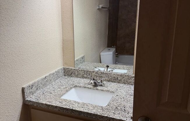 1 bed, 1 bath, 682 sqft, $925, Unit 406