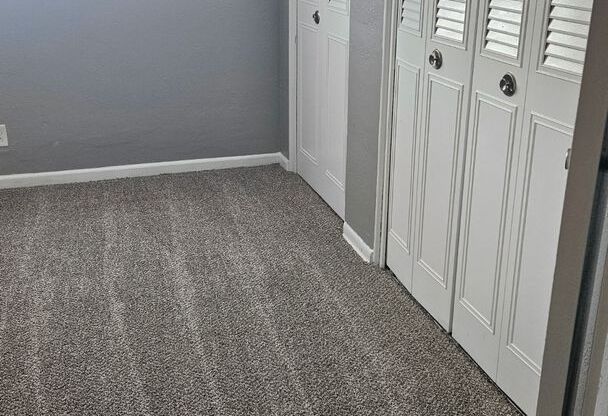 2 beds, 1 bath, 750 sqft, $1,070, Unit B10 1011 09