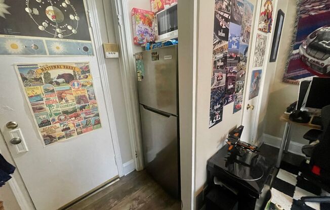 Studio, 1 bath, $695, Unit 25