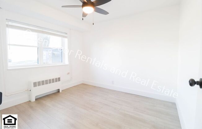 2 beds, 1 bath, 643 sqft, $995, Unit E01