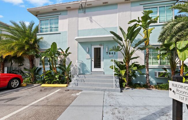 Resort-Style 1-Bedroom Apartment in Prime Miami Beach Location!