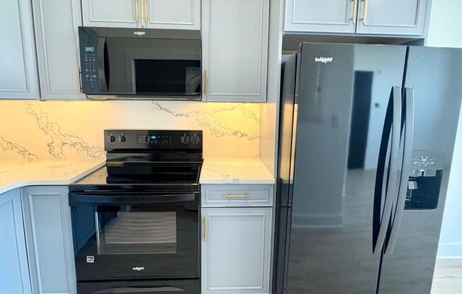 Studio, 1 bath, 476 sqft, $1,195, Unit 205