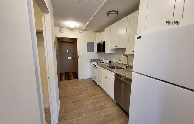 Studio, 1 bath, 500 sqft, $2,500, Unit 1212
