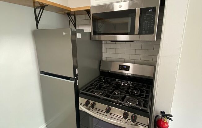 1 bed, 1 bath, 480 sqft, $2,050, Unit D06