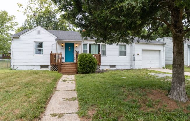 Welcome to 1311 Paris Road: Your Cozy Haven in Central Columbia's Arcade District!