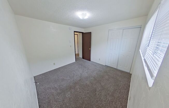 3 beds, 1 bath, 700 sqft, $1,175, Unit #1