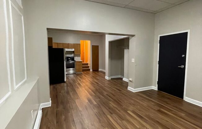 1 bed, 1 bath, $1,599, Unit B3