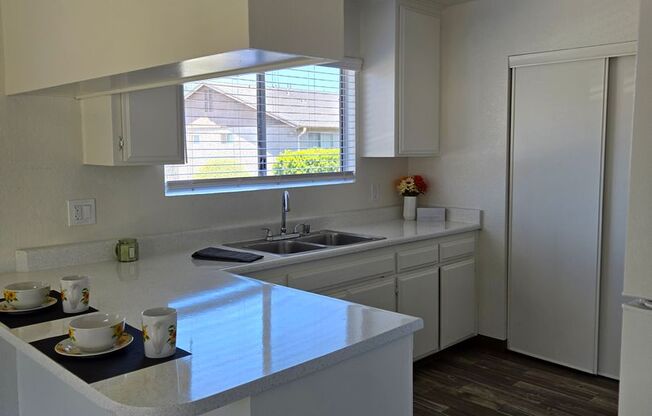 Heights Square 2-3 Bedroom 2 Bath