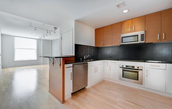 74 NEW MONTGOMERY ST