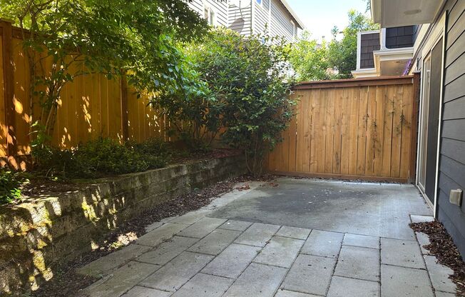 Ballard Perfection - 3 bed/3.5 Bath Updated Townhouse