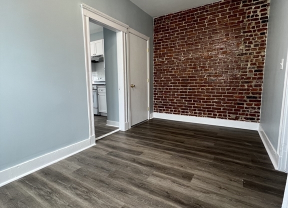 47 HOOKER ST