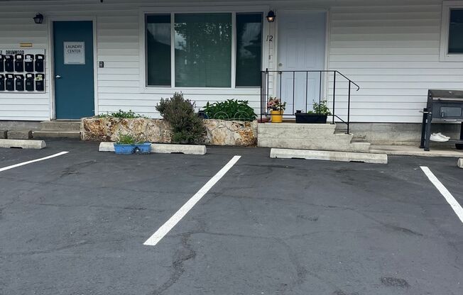 Cedarwood Villa Apartments