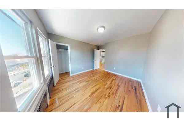 61 ROE ST