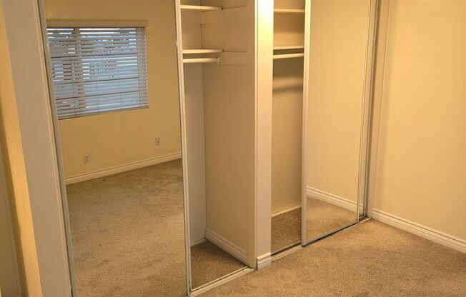 1 bed, 1 bath, 700 sqft, $1,995, Unit 13