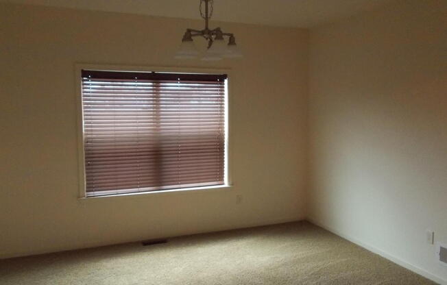 **Move in special - $500 off first months rent if leased by 12/15/2024**