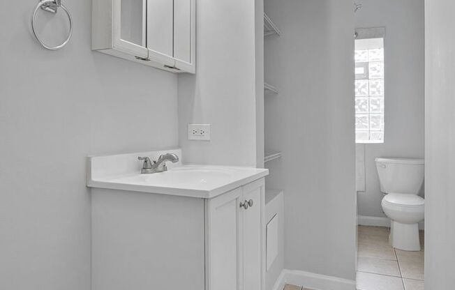 Studio, 1 bath, 305 sqft, $1,425, Unit 212