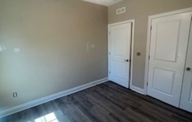 3 beds, 2 baths, 1,205 sqft, $1,300, Unit 218