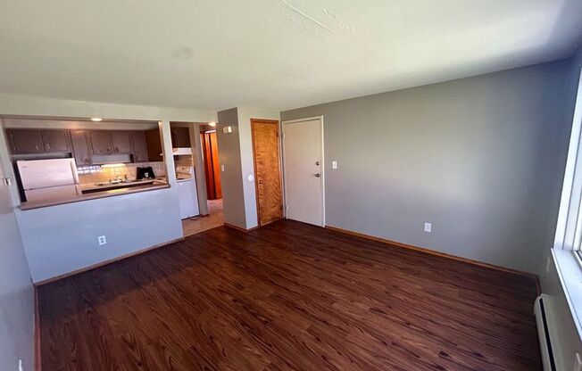 1 bed, 1 bath, 500 sqft, $835, Unit 570-01