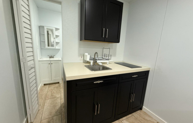 231 W 41 ST