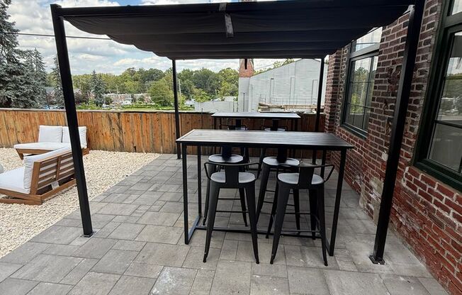 1 bed, 1 bath, 700 sqft, $1,525, Unit Unit 306 (Loft)