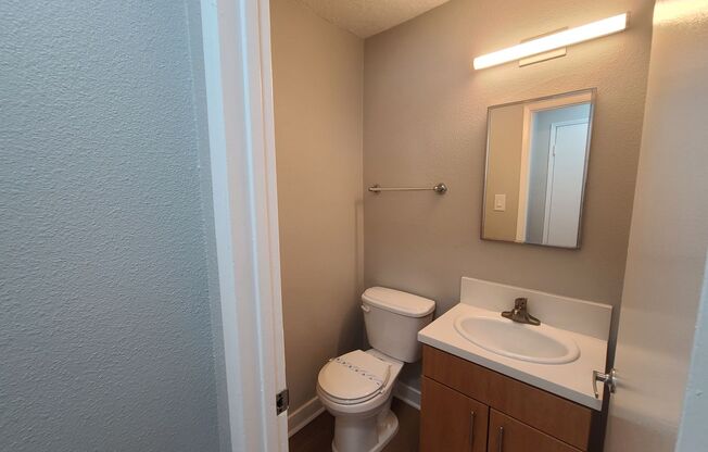 2 beds, 1.5 baths, 1,050 sqft, $3,370, Unit 1732-3