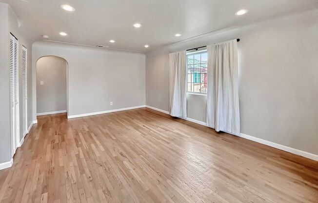 SLOAN'S LAKE: 2-BEDROOM 1 BATH WITH HIGH-END FINISHES