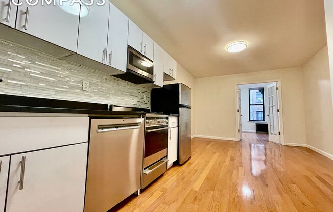 1 bed, 1 bath, $3,100, Unit 2B