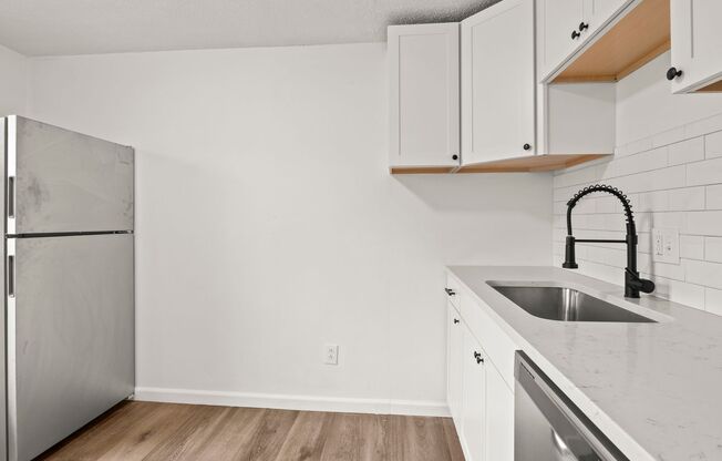 1 bed, 1 bath, $1,050, Unit 5