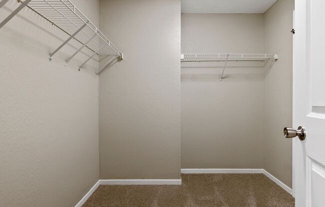 3 beds, 2 baths, 1,300 sqft, $1,995, Unit 1130-11